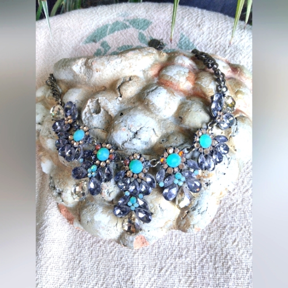 Sweet Lola Statement Necklace